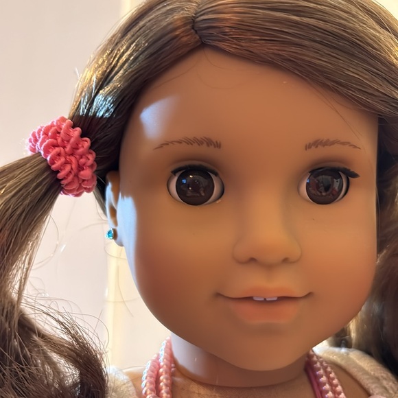 NWOT AMERICAN GIRL Doll 2008 with Stand - Picture 7 of 11